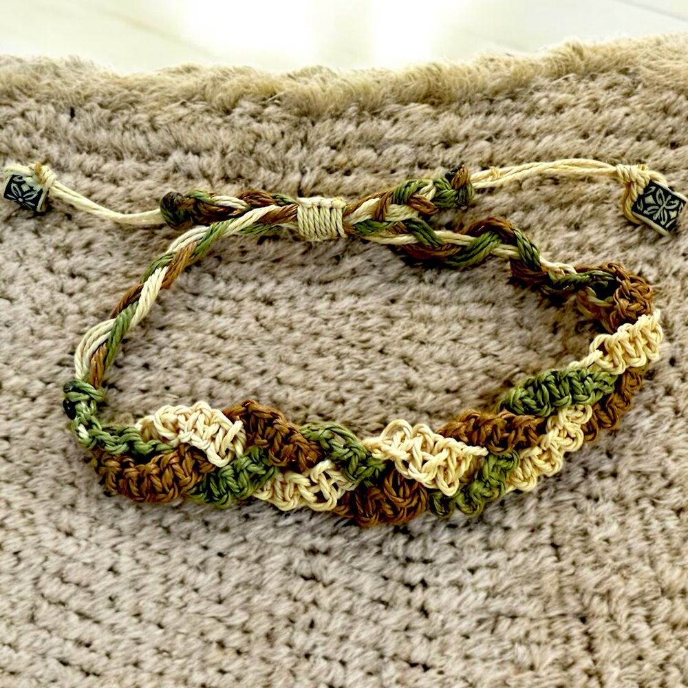 Earth Tone Macrame Bracelet – Handmade Adjustable Boho Style
